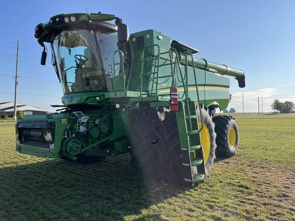 Image of John Deere S780 equipment image 1