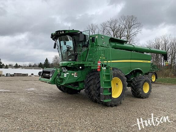 Image of John Deere S780 equipment image 1