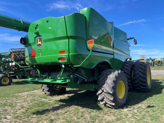 Image of John Deere S780 equipment image 2