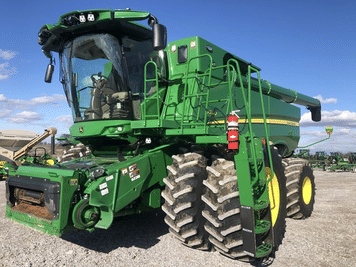 Main image John Deere S780