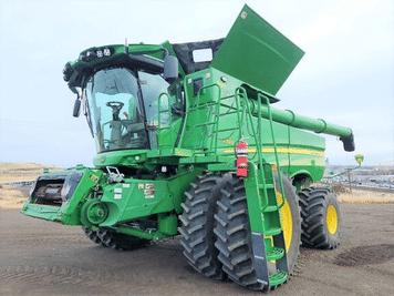 Main image John Deere S780