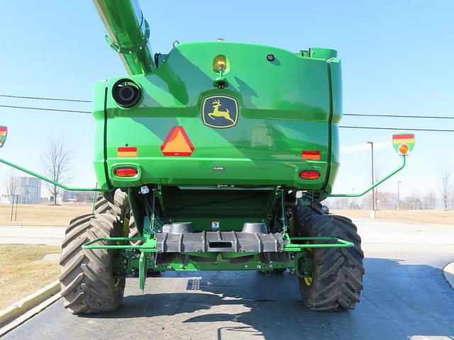 Image of John Deere S780 equipment image 4