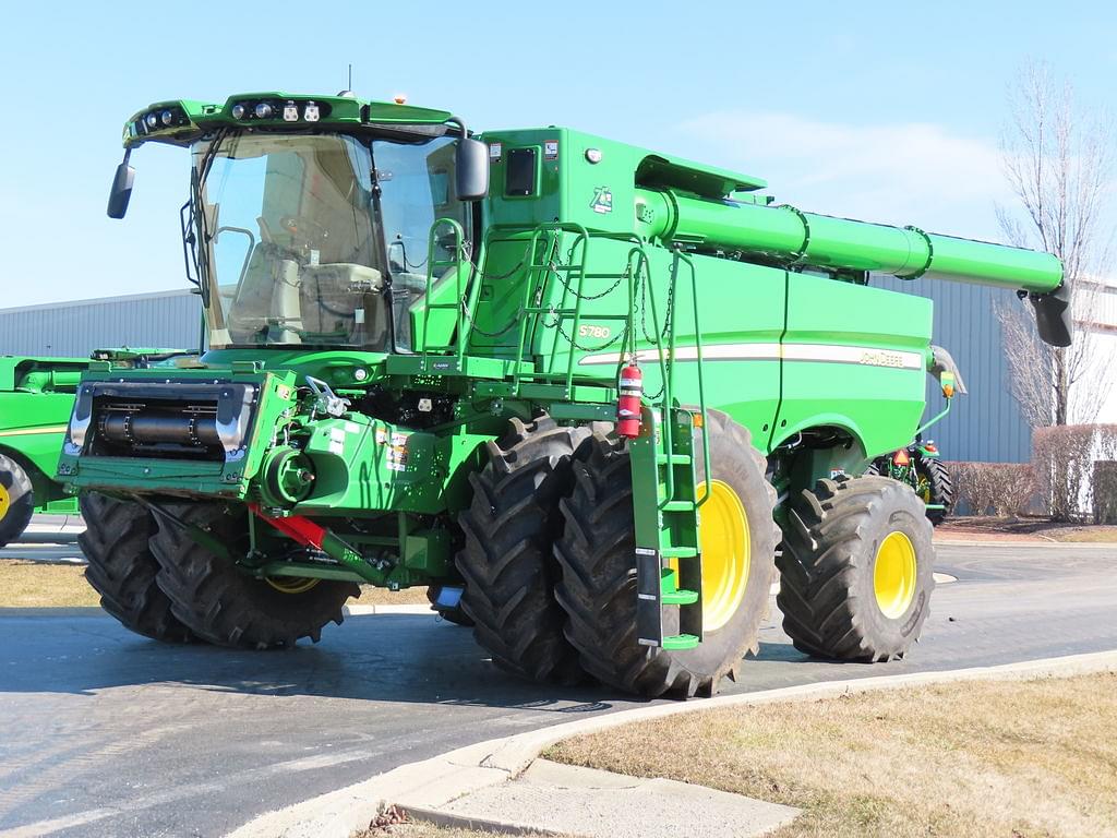 Image of John Deere S780 Primary image