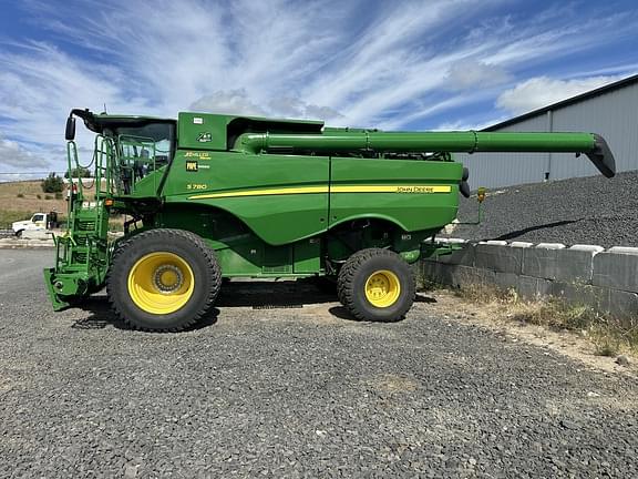 Image of John Deere S780 Image 1