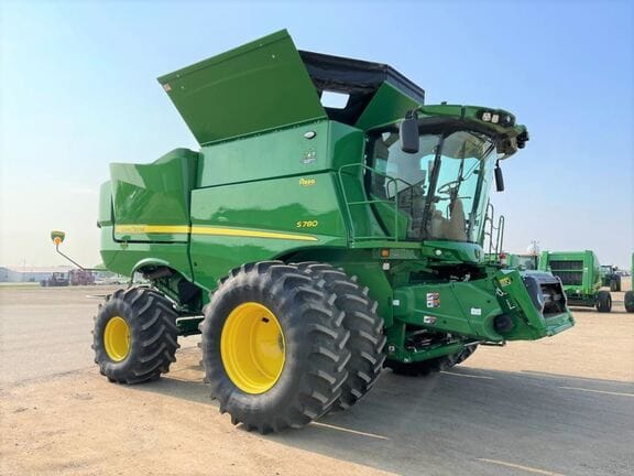 Main image John Deere S780
