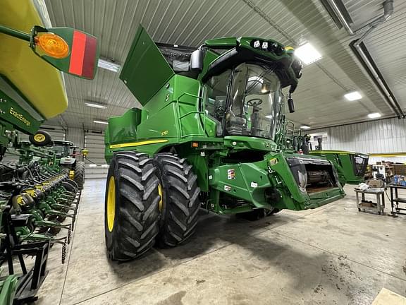 Image of John Deere S780 equipment image 1