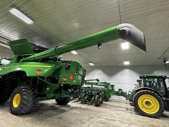 Image of John Deere S780 equipment image 4