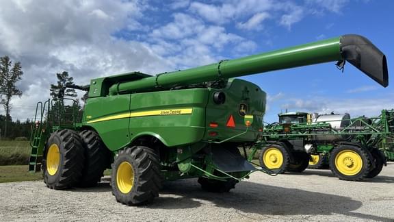 Image of John Deere S780 equipment image 2