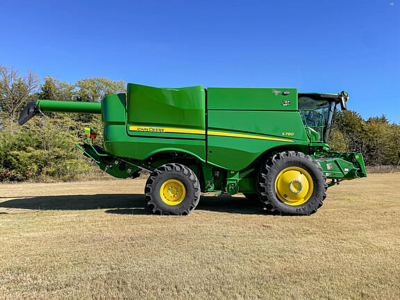 Image of John Deere S780 equipment image 3