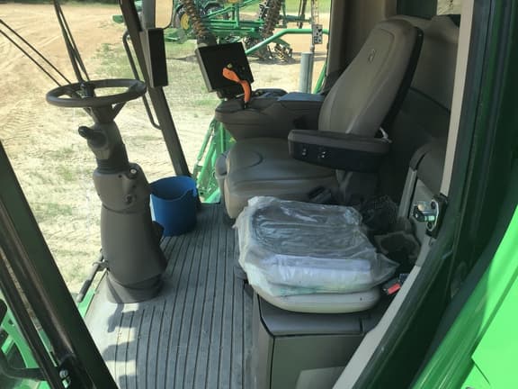 Image of John Deere S780 equipment image 4