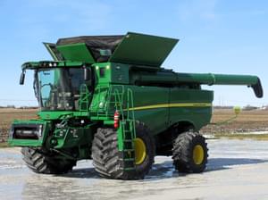 2022 John Deere S780 Image