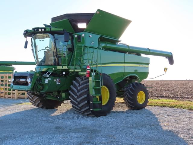Image of John Deere S780 equipment image 3