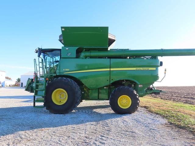 Image of John Deere S780 equipment image 4