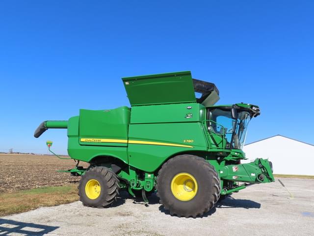Image of John Deere S780 equipment image 2