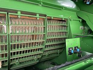 Main image John Deere S780 19