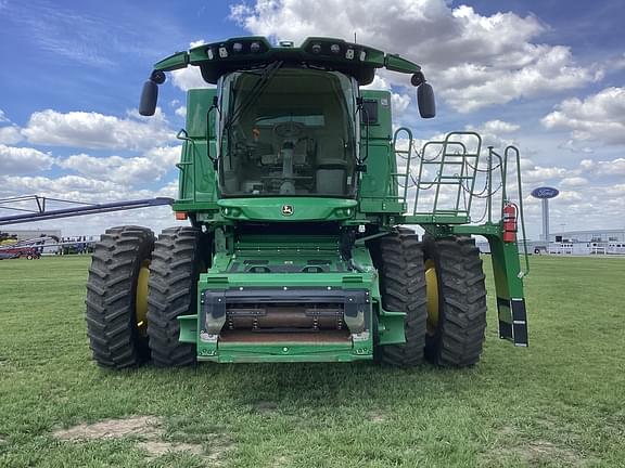 Image of John Deere S780 equipment image 1