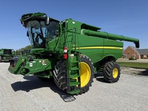 2022 John Deere S780 Image