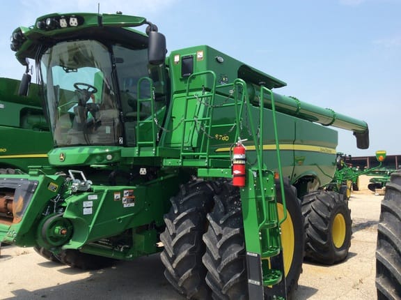 Main image John Deere S780