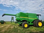 Thumbnail image John Deere S780 1