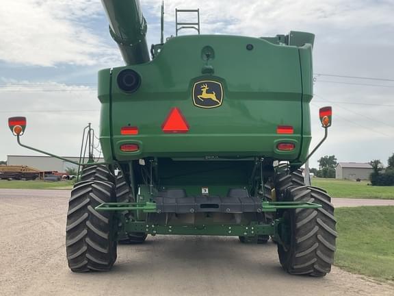 Image of John Deere S780 equipment image 4