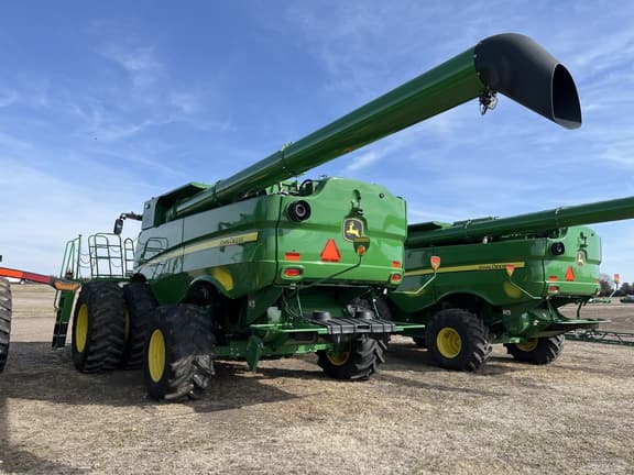 Image of John Deere S780 equipment image 4