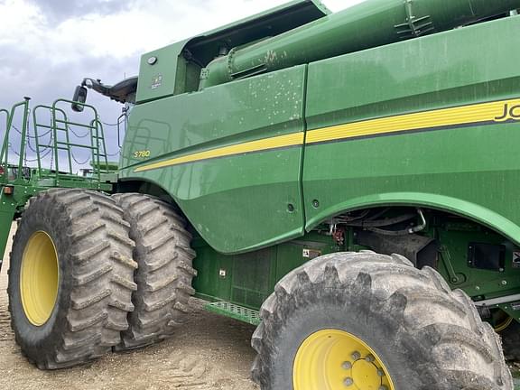 Image of John Deere S780 equipment image 1