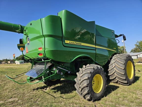 Image of John Deere S780 equipment image 3