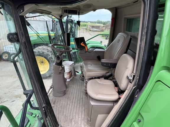 Image of John Deere S780 equipment image 4