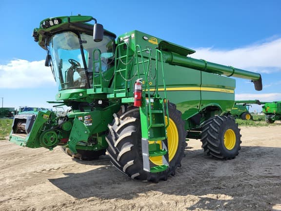 Image of John Deere S780 Primary image