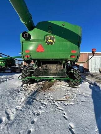 Image of John Deere S780 equipment image 4