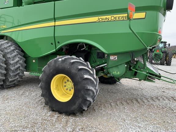 Image of John Deere S780 equipment image 2
