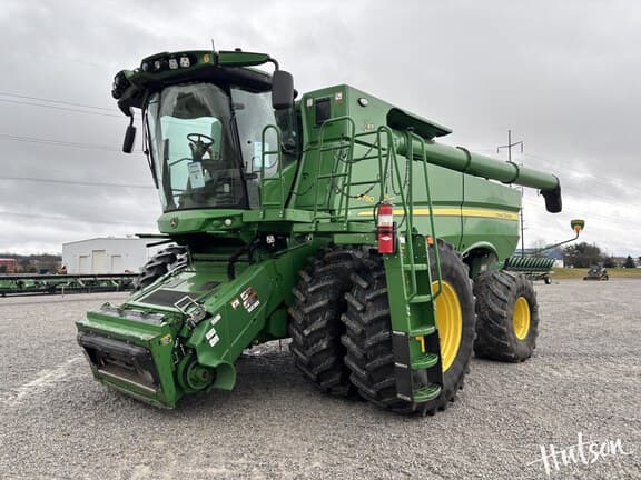Image of John Deere S780 equipment image 1