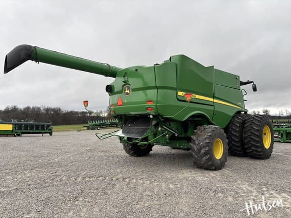 Image of John Deere S780 equipment image 4
