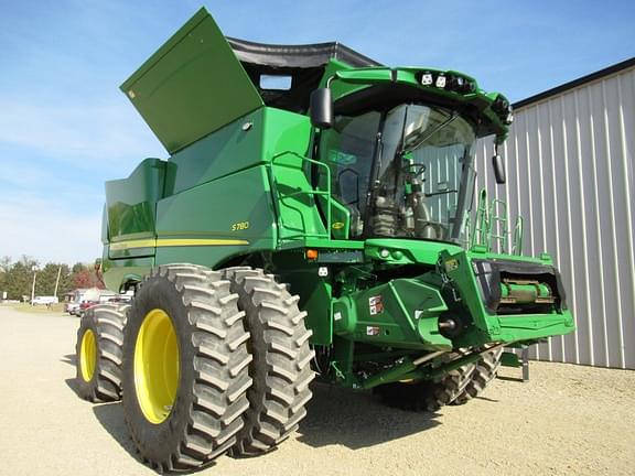 Image of John Deere S780 equipment image 1