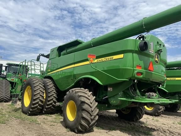 Image of John Deere S780 equipment image 3