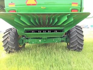 Main image John Deere S780 18