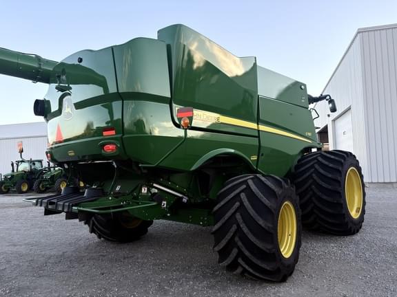 Image of John Deere S780 equipment image 4