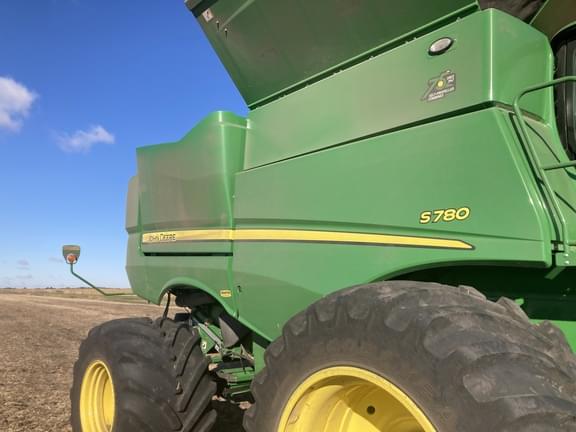 Image of John Deere S780 equipment image 3