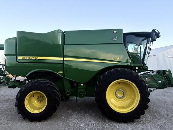 Image of John Deere S780 equipment image 3