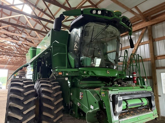 2022 John Deere S780 Equipment Image0