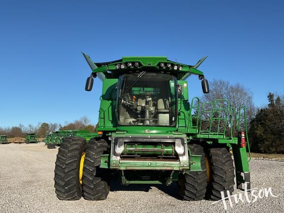 Image of John Deere S780 equipment image 4