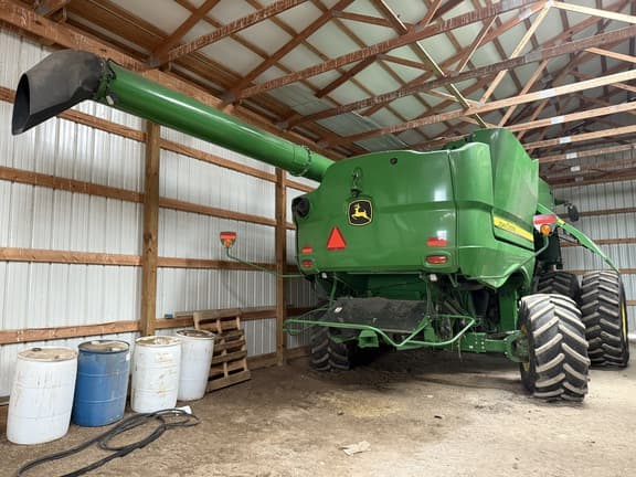 Image of John Deere S780 equipment image 2