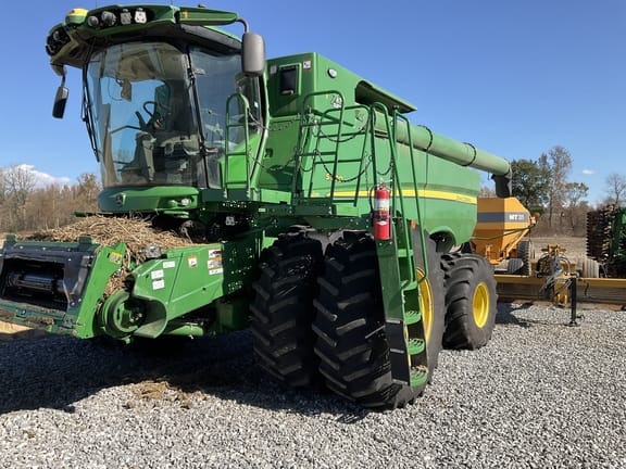Main image John Deere S780