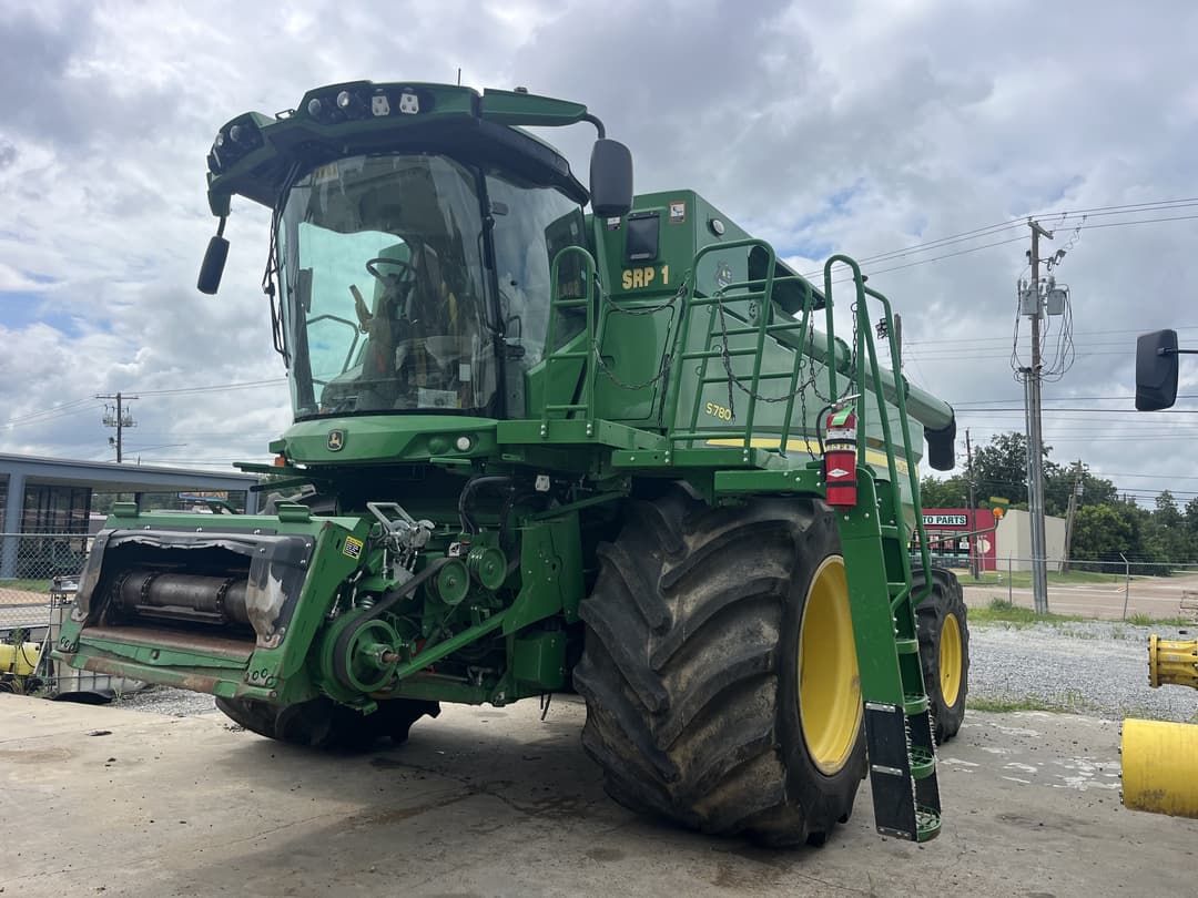 Image of John Deere S780 Image 0