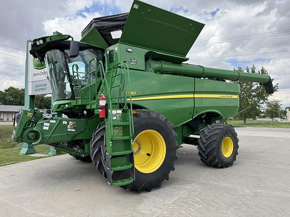 Image of John Deere S780 equipment image 2