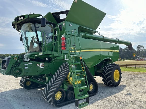 Main image John Deere S780