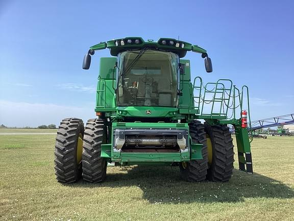 Image of John Deere S780 equipment image 1