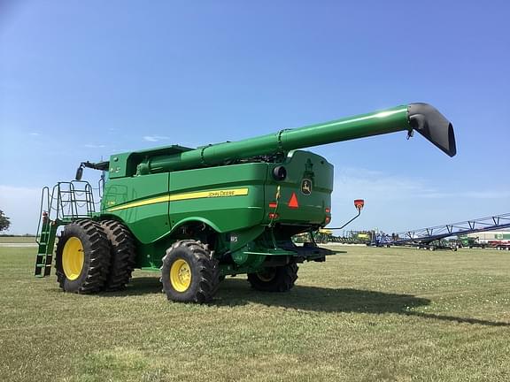 Image of John Deere S780 equipment image 2