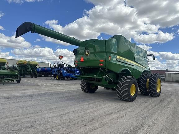 Image of John Deere S780 equipment image 4