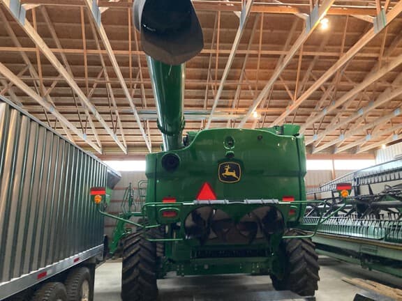 Image of John Deere S780 equipment image 2